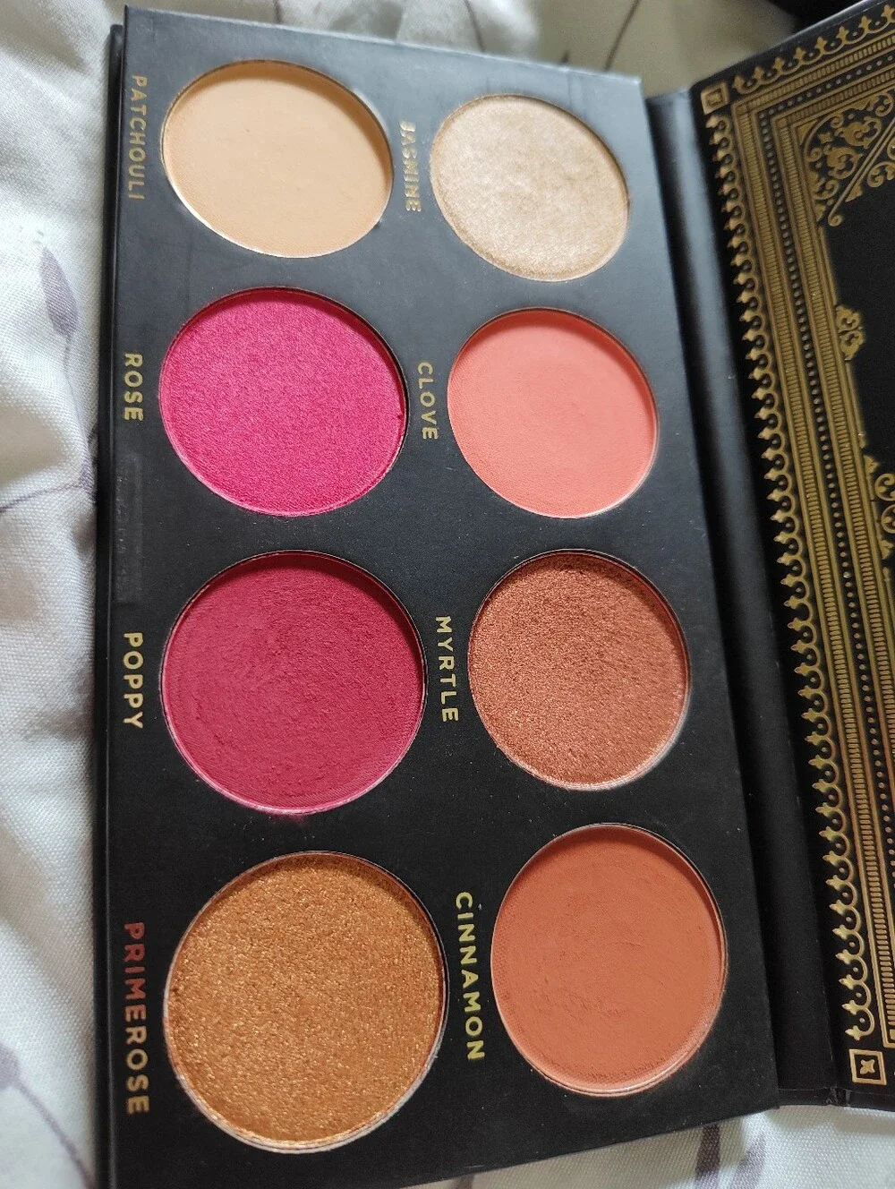 Ace Beaute Grandiose Eyeshadow Palette